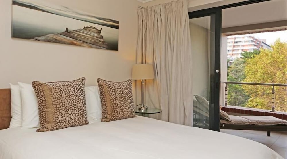 Фото The Rockwell Luxury Suites