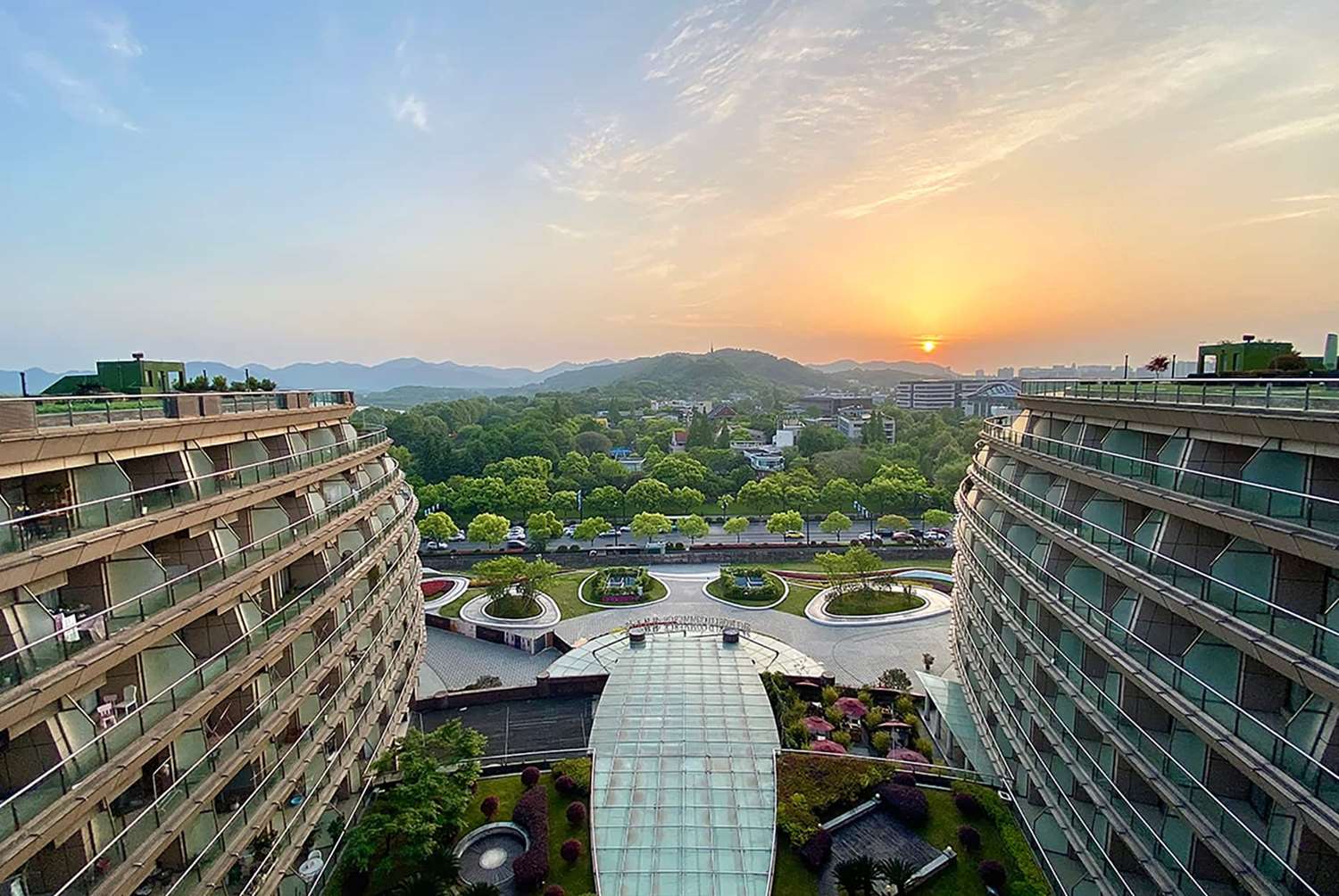 Фото Wyndham Grand Plaza Royale Hangzhou