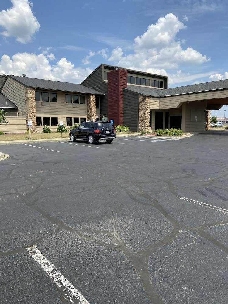 Фото Quality Inn & Suites