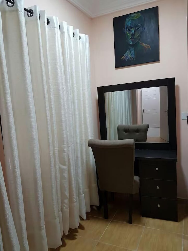 Фото Hillside Gardens