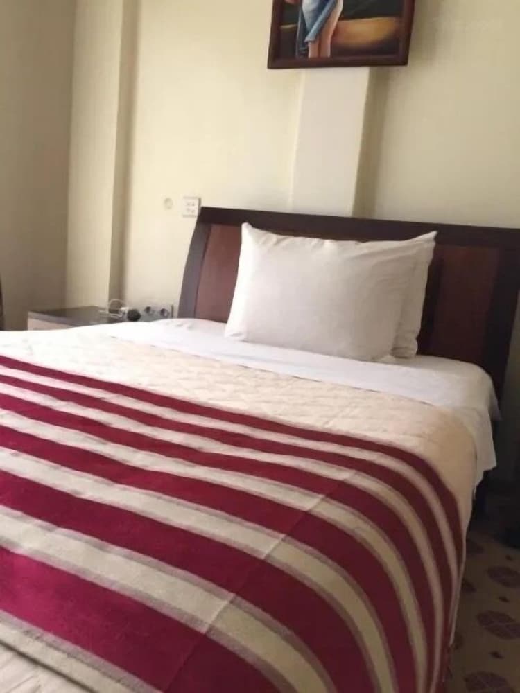 Фото Hotel Karisimbi