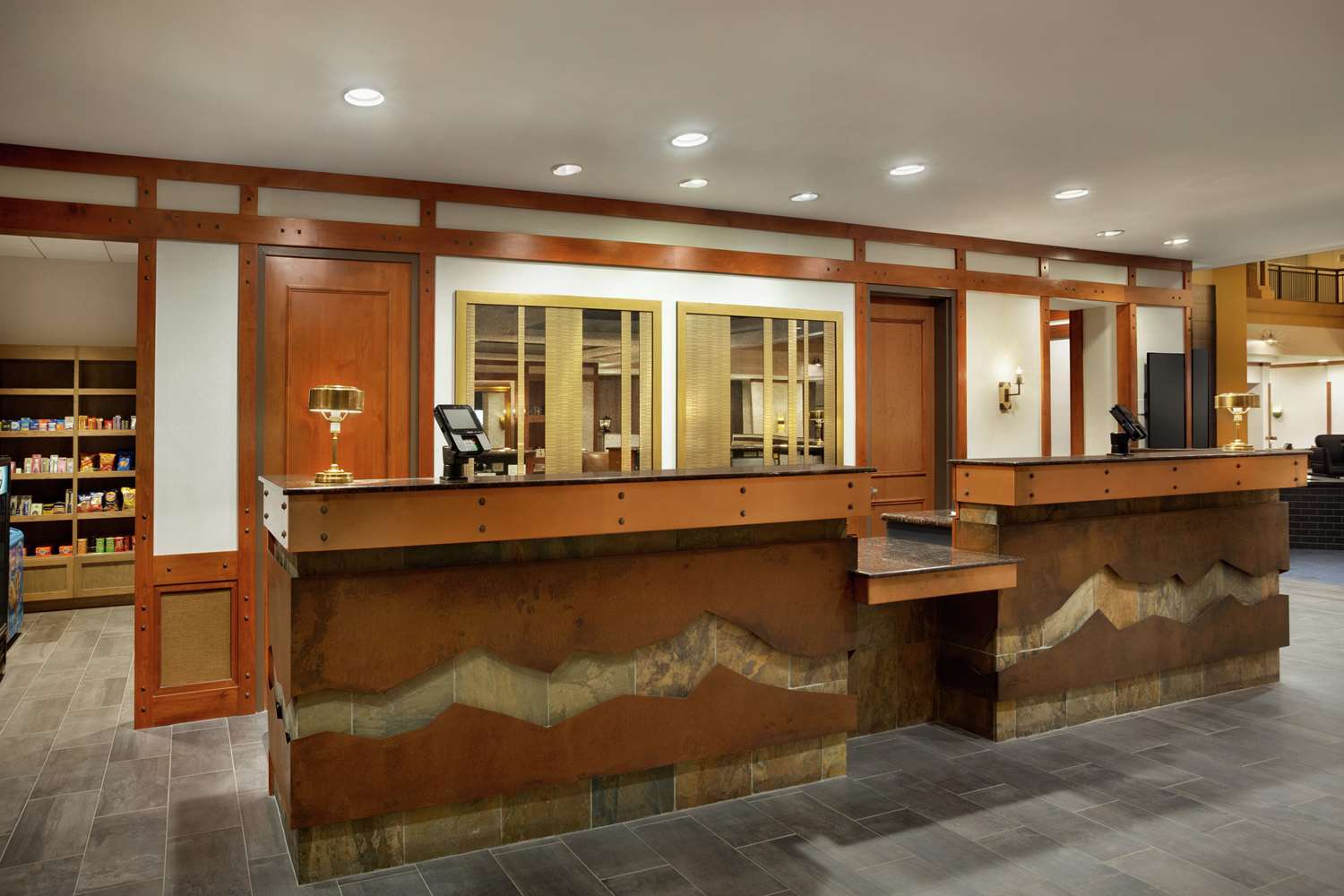 Фото Embassy Suites by Hilton Denver International Airport