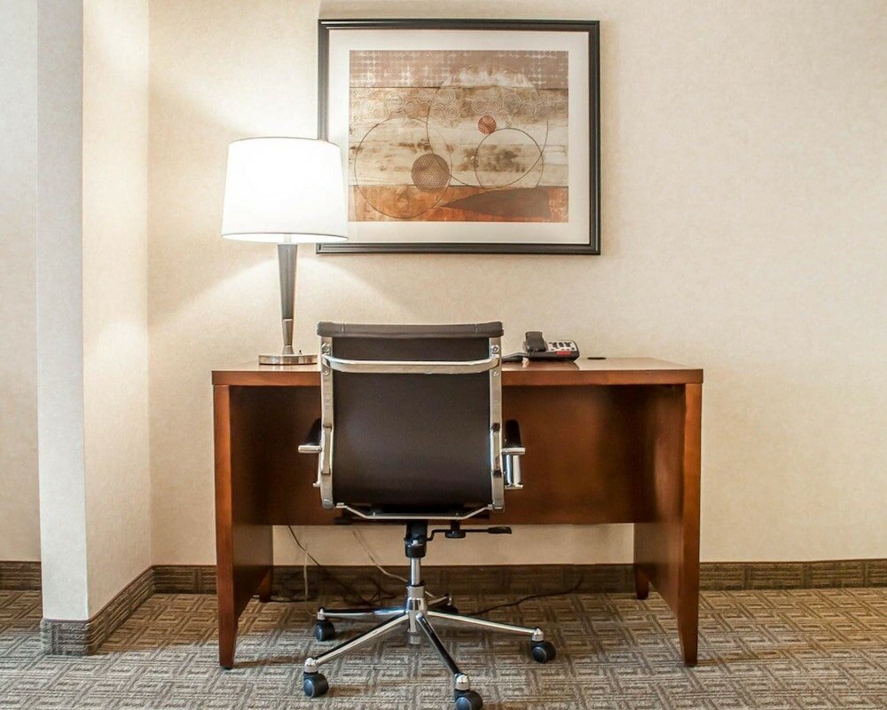 Фото Comfort Inn And Suites Hamburg