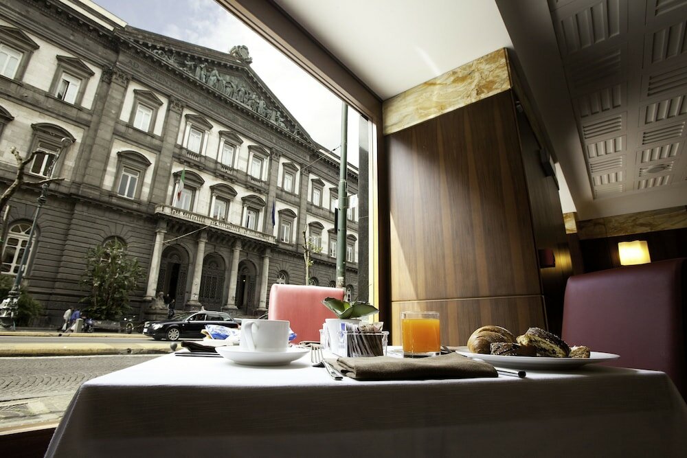 Фото Hotel Naples