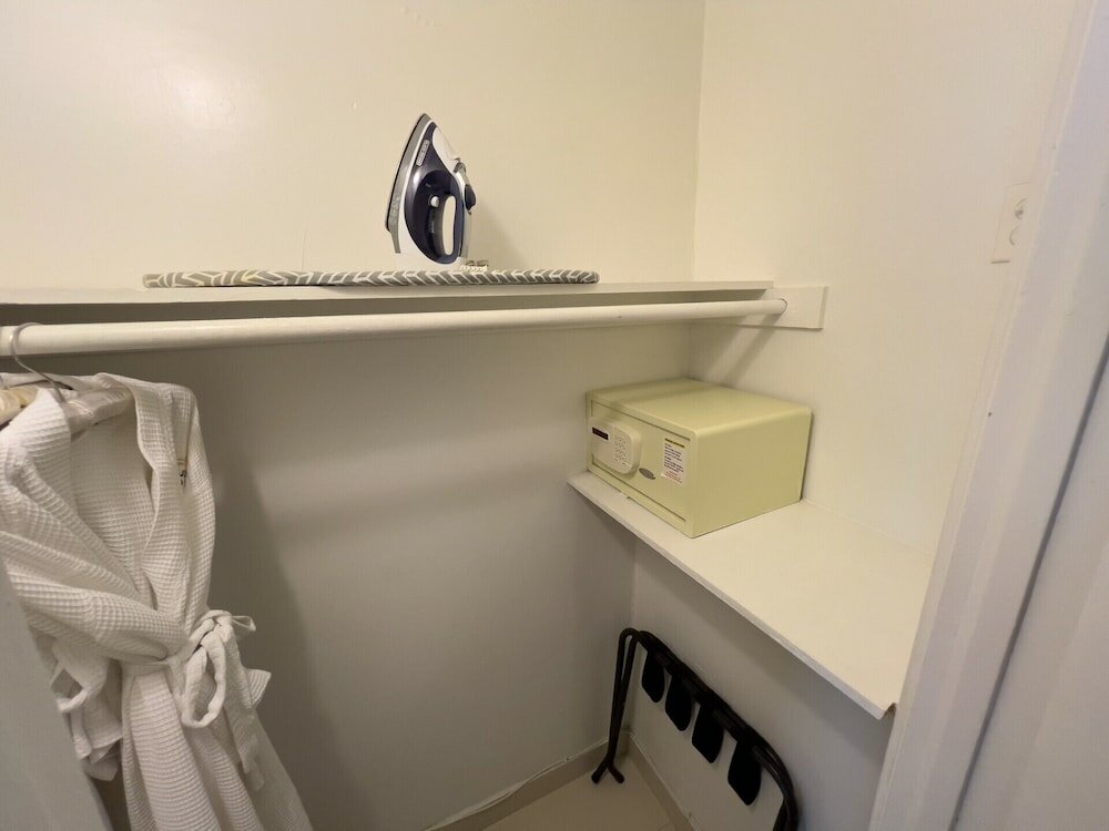 Фото Majestic South Beach Hotel