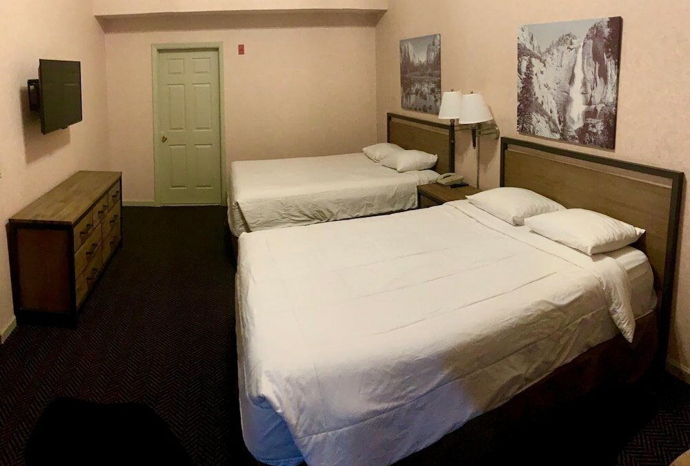 Фото Yosemite View Lodge