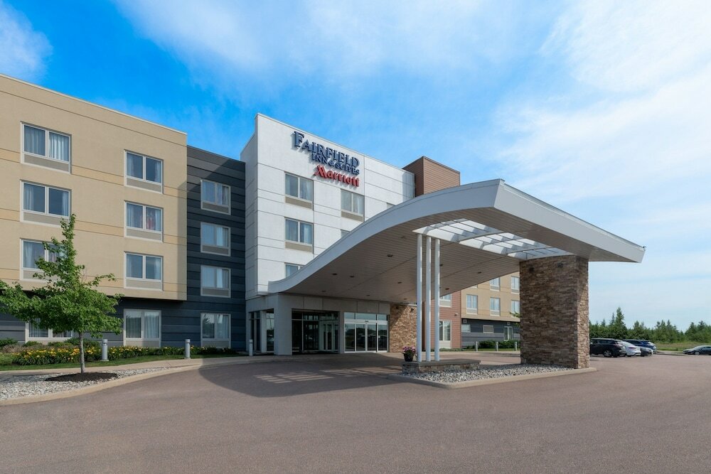 Фото Fairfield Inn & Suites by Marriott Moncton