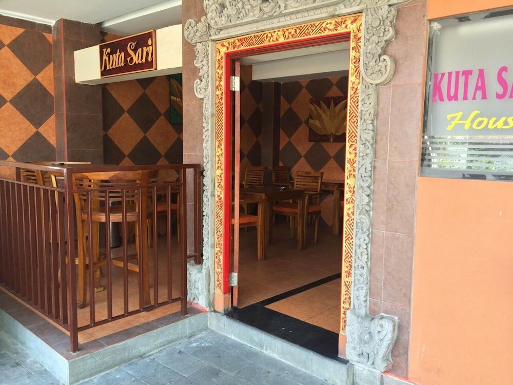 Фото Kuta Sari House