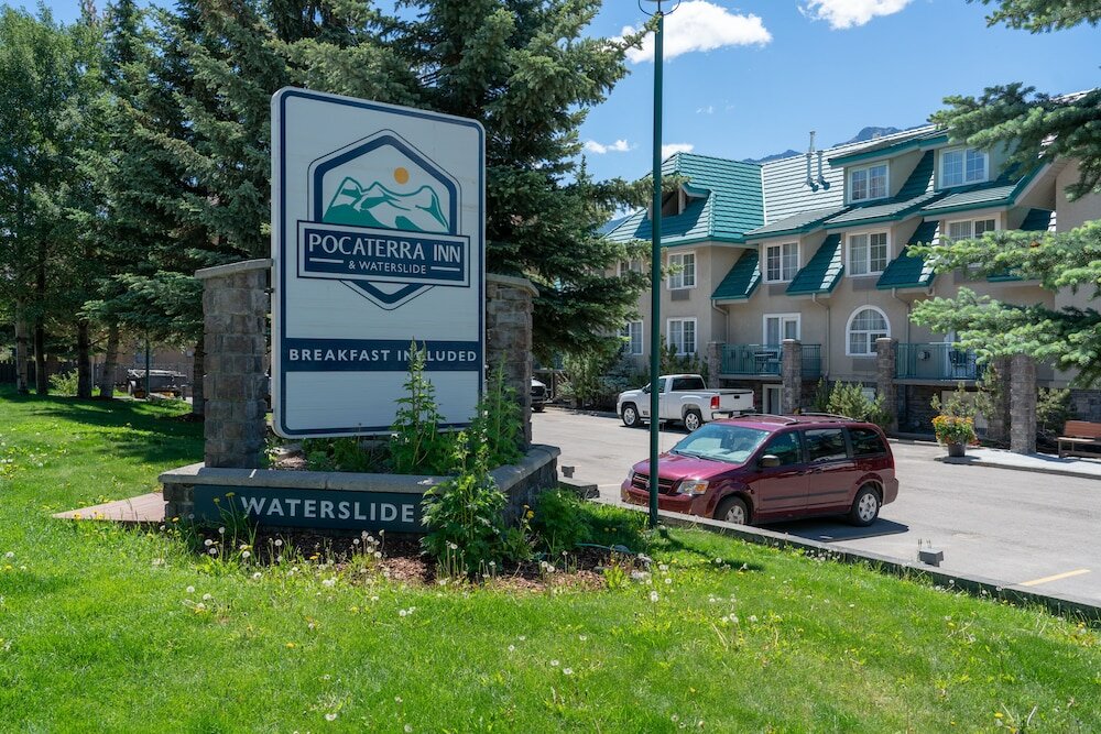 Фото Pocaterra Inn and Waterslide