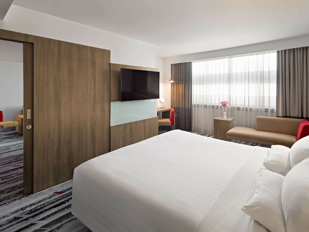 Фото Novotel Jakarta Gajah Mada