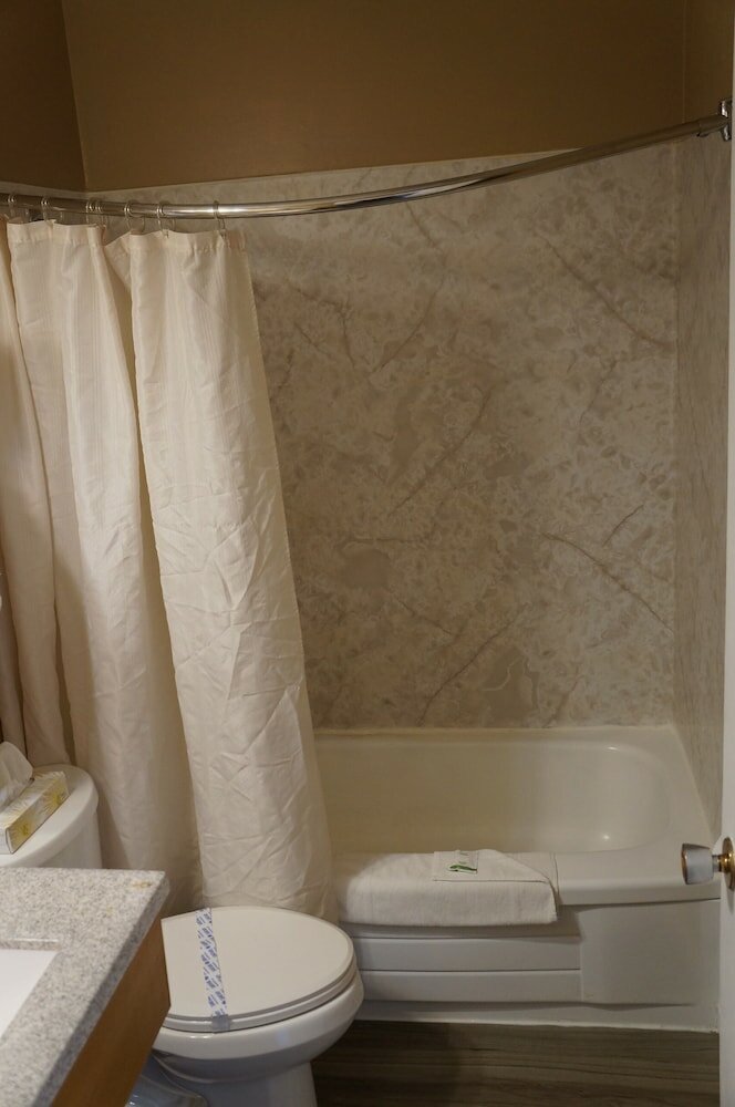 Фото Westward Inn & Suites