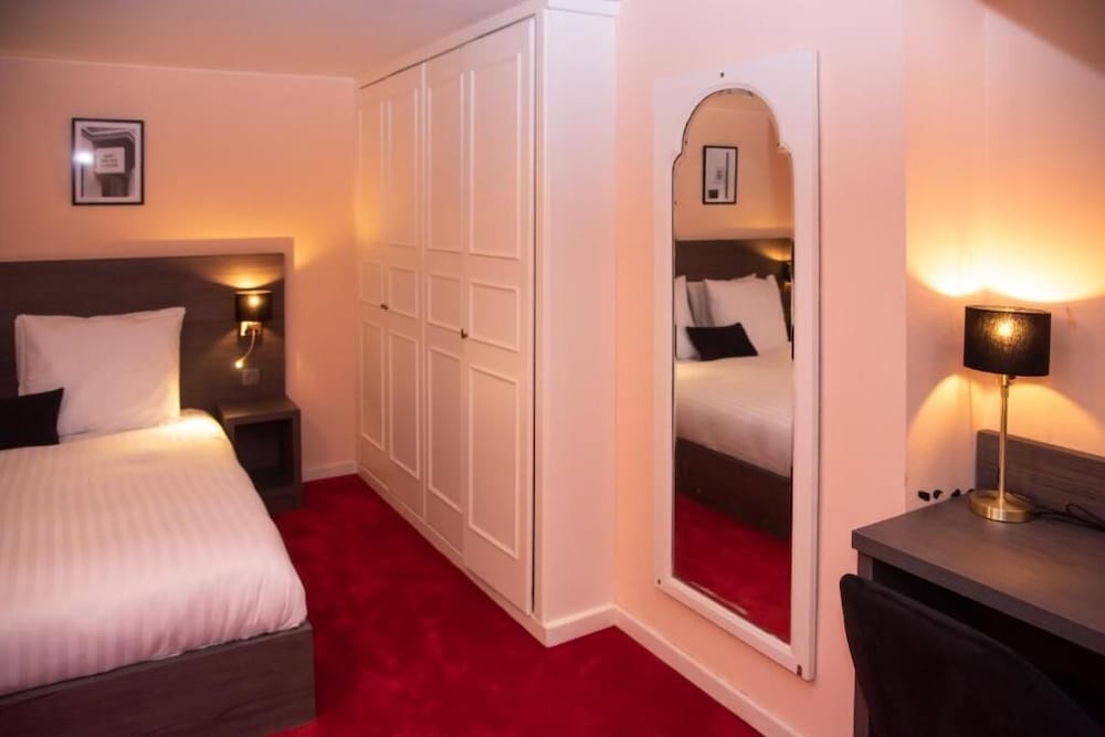 Фото 216410684091