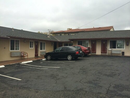 Внешний вид отеля Town and Country Inn в Санта-Барбаре, фото 4