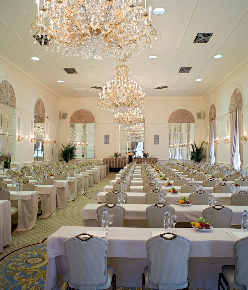 Фото Stewart Hotel