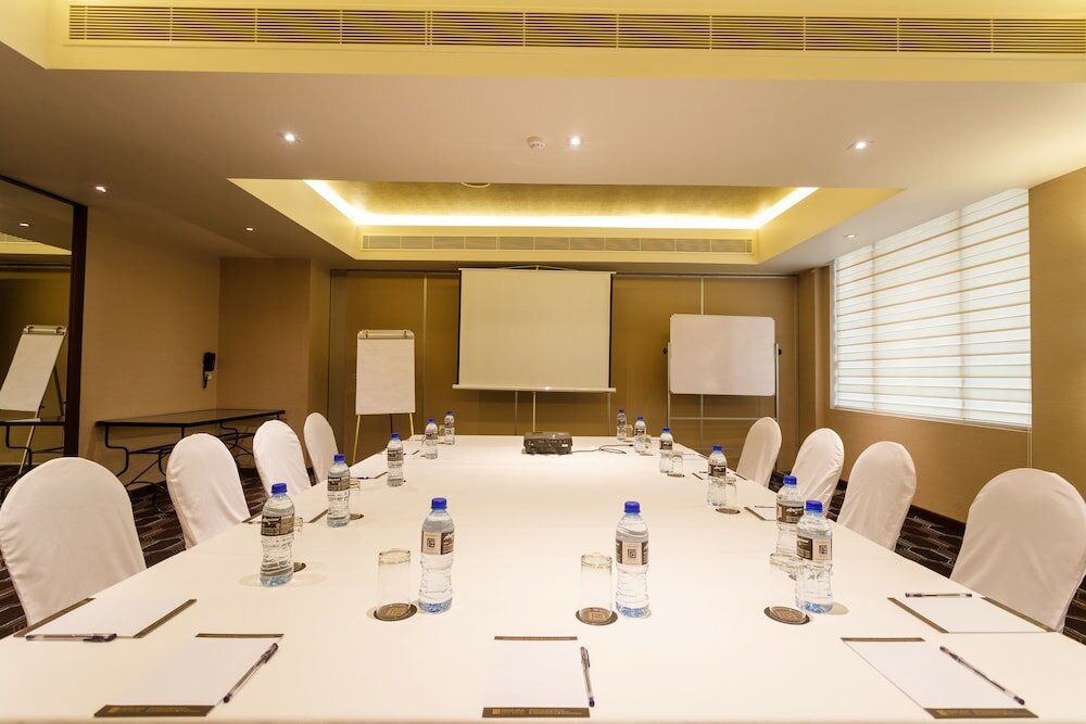 Фото Renuka City Hotel