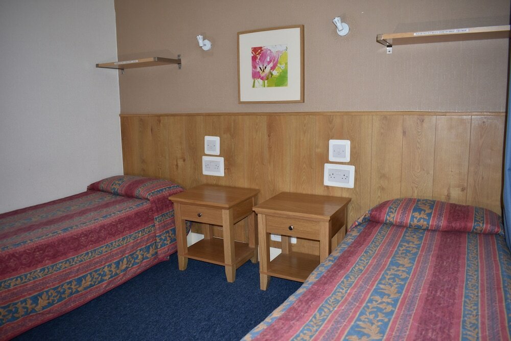 Фото MacDonald Hotel