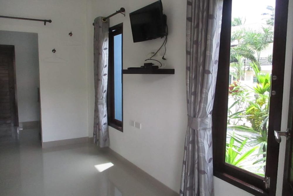 Фото Arcadian Resort