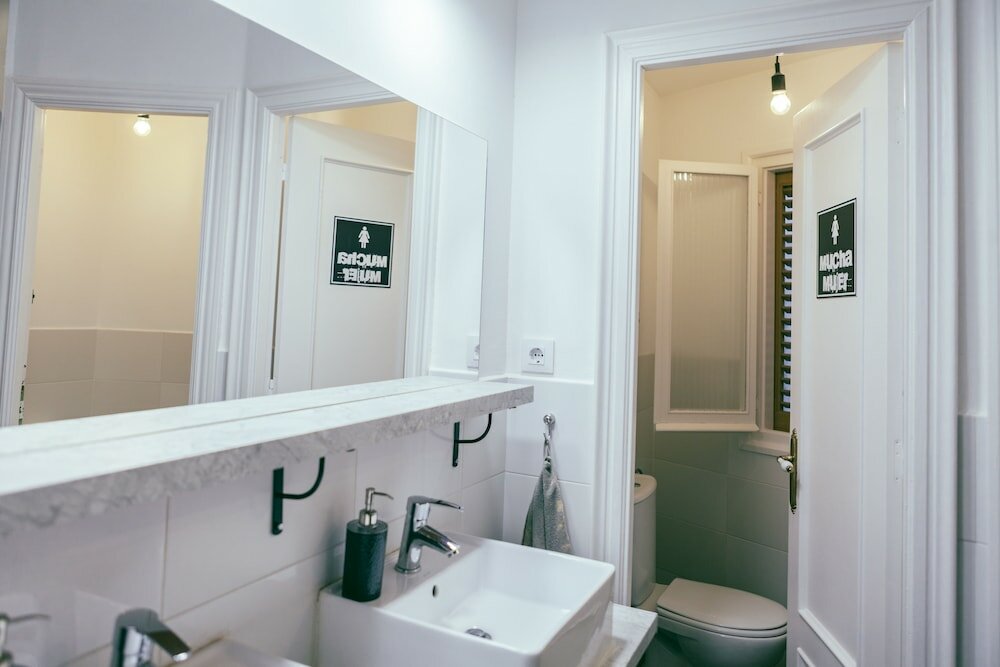 Фото Mucha Masia Hostel Rural-Urbà