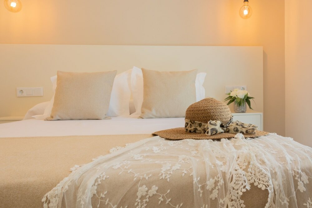 Фото Hostal La Mina