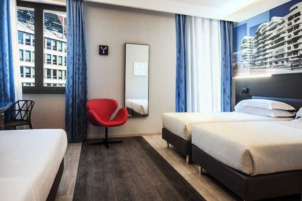 Фото IQ Hotel Milano