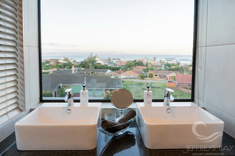Фото Jeffreys Bay Luxury Apartments