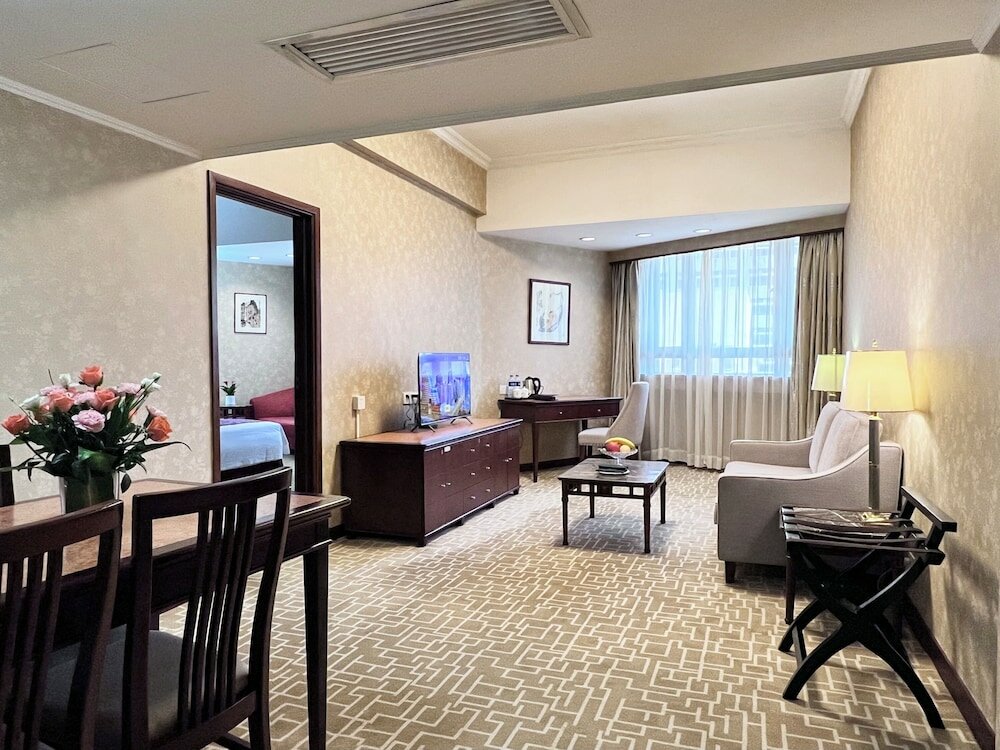 Фото Century Plaza Hotel