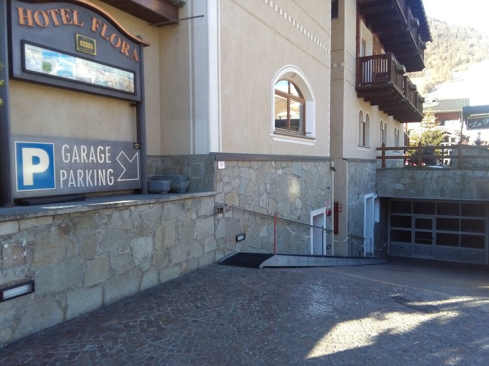 Фото Hotel Flora