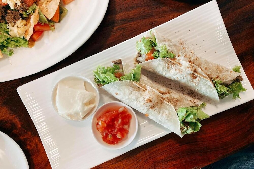 Фото Pilgrim's Kitchen & Inn