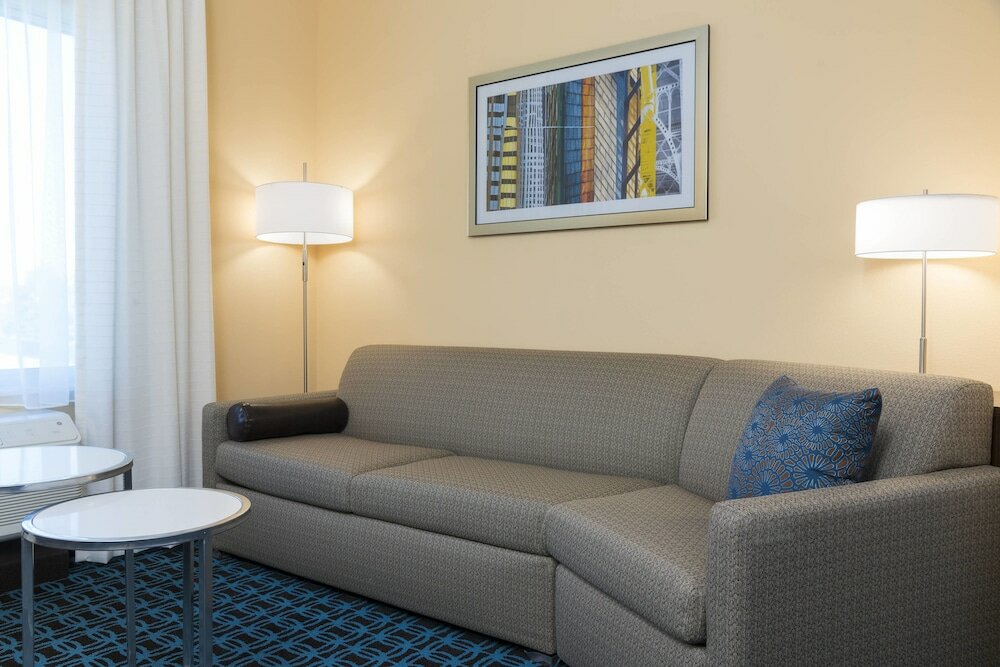 Фото Fairfield Inn & Suites by Marriott West Monroe