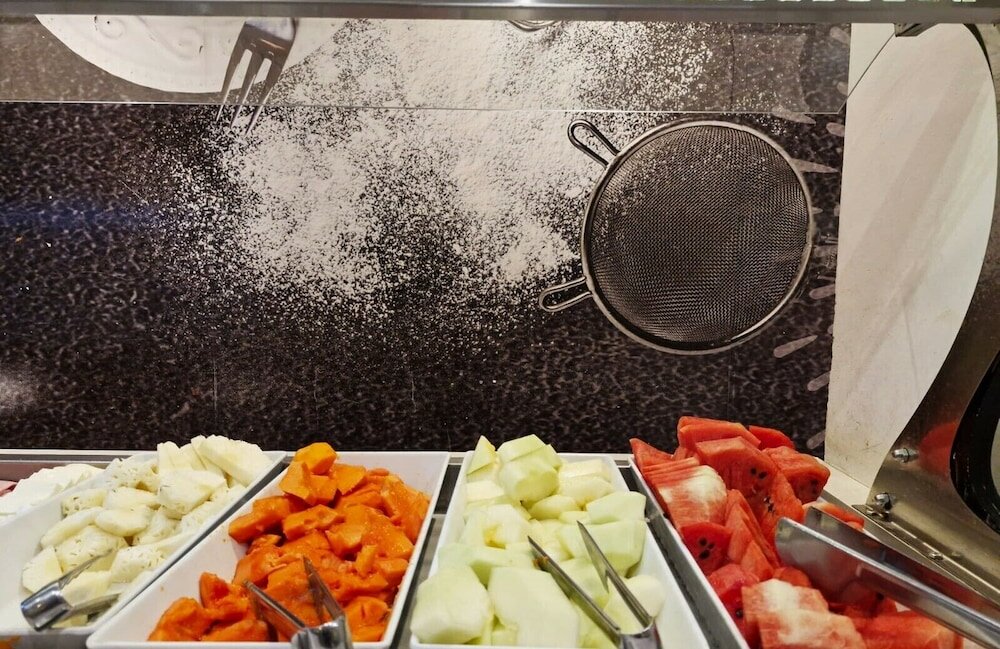 Фото Royal Regency Palace Hotel