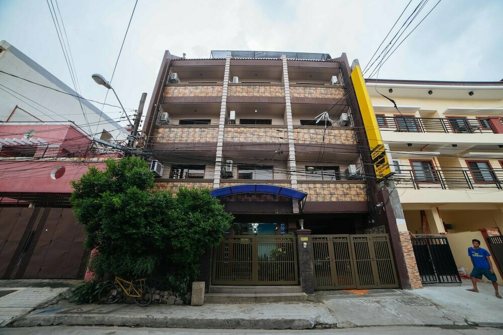 Hotel RedDoorz @ Palanan Makati 2, Earth, photo