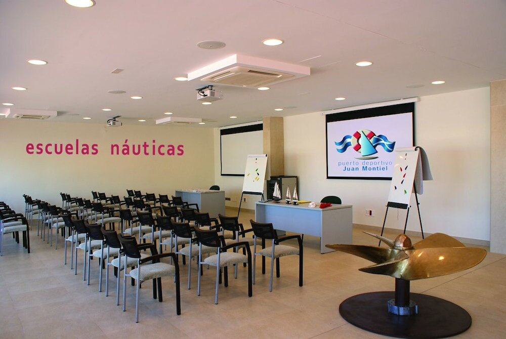 Фото Bea Beach Hostel