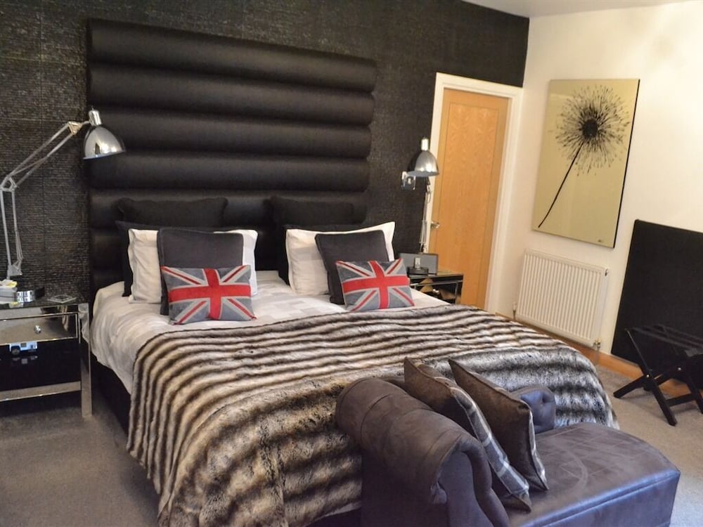 Фото The Arthington Guest House