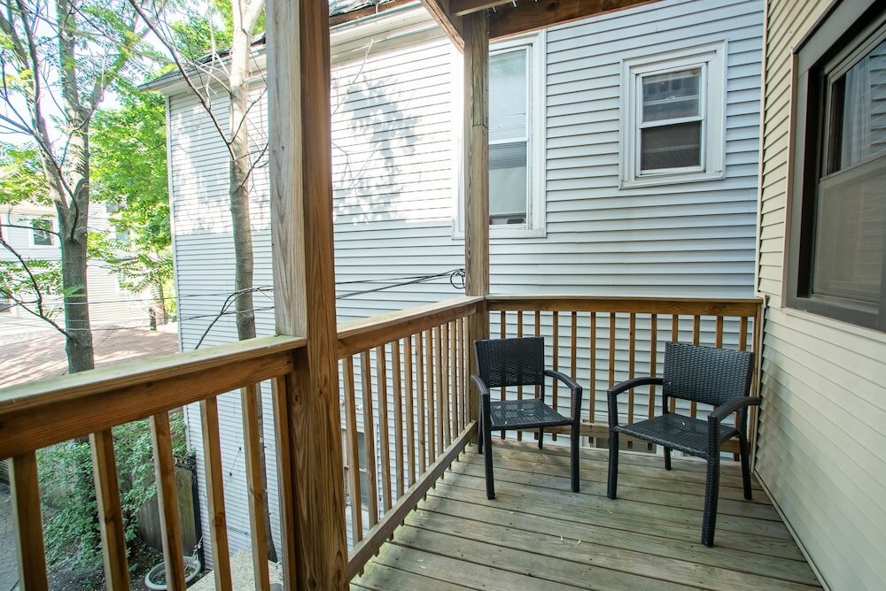 Фото Roscoe Village Guesthouse