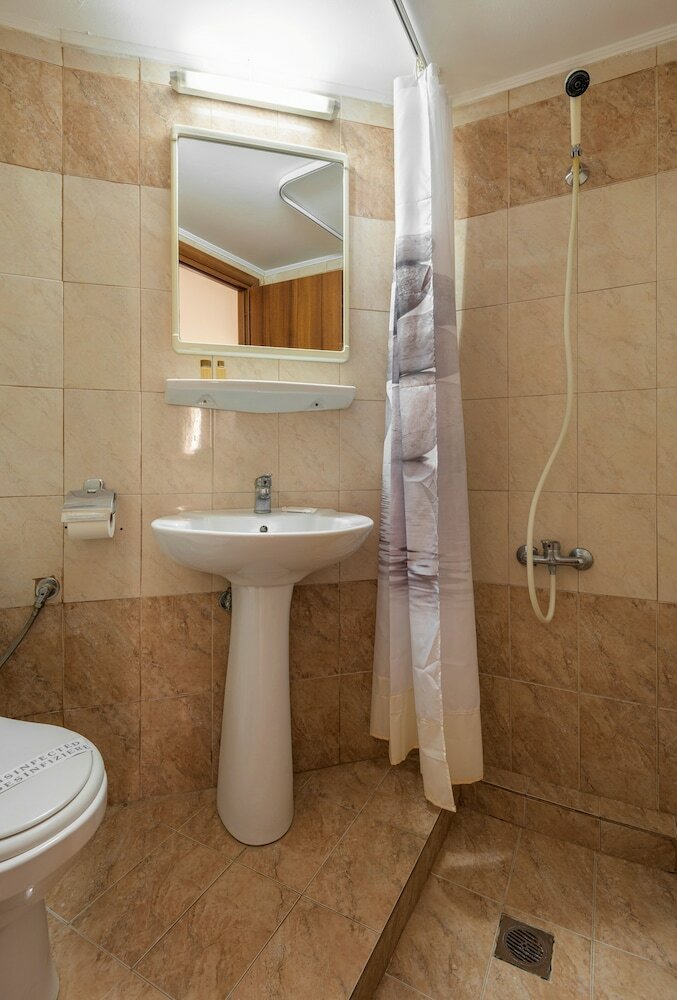 Фото Nea Metropolis Hotel