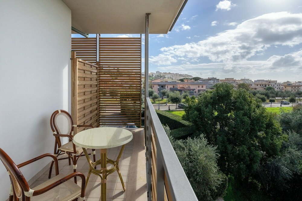 Фото Elaia Garden Hotel