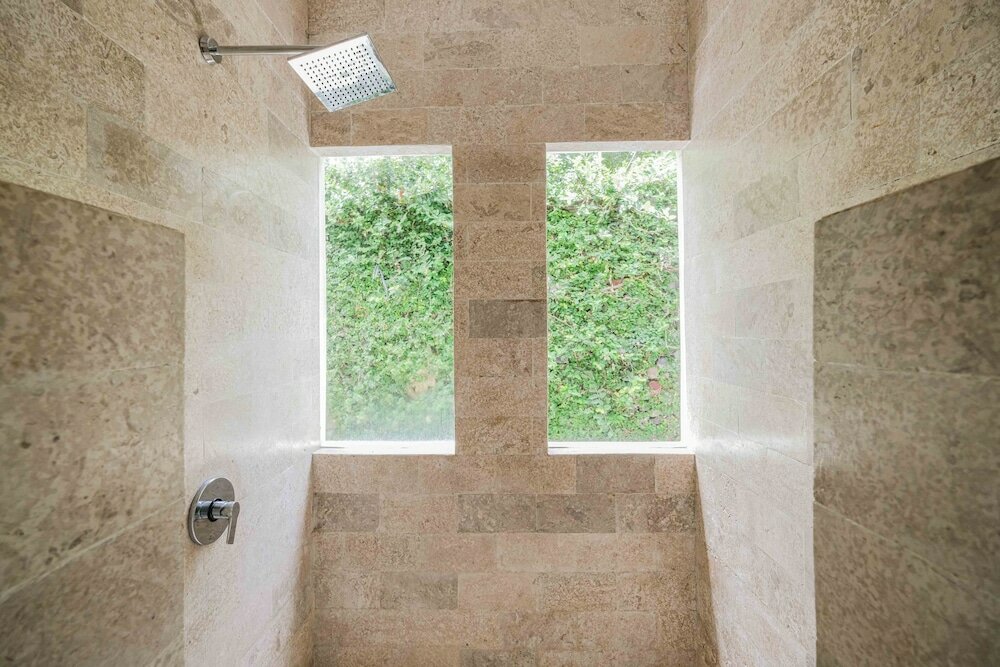 Фото Poinciana Resort Bali