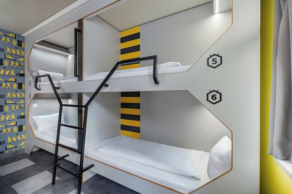 Фото The Hive Party Hostel