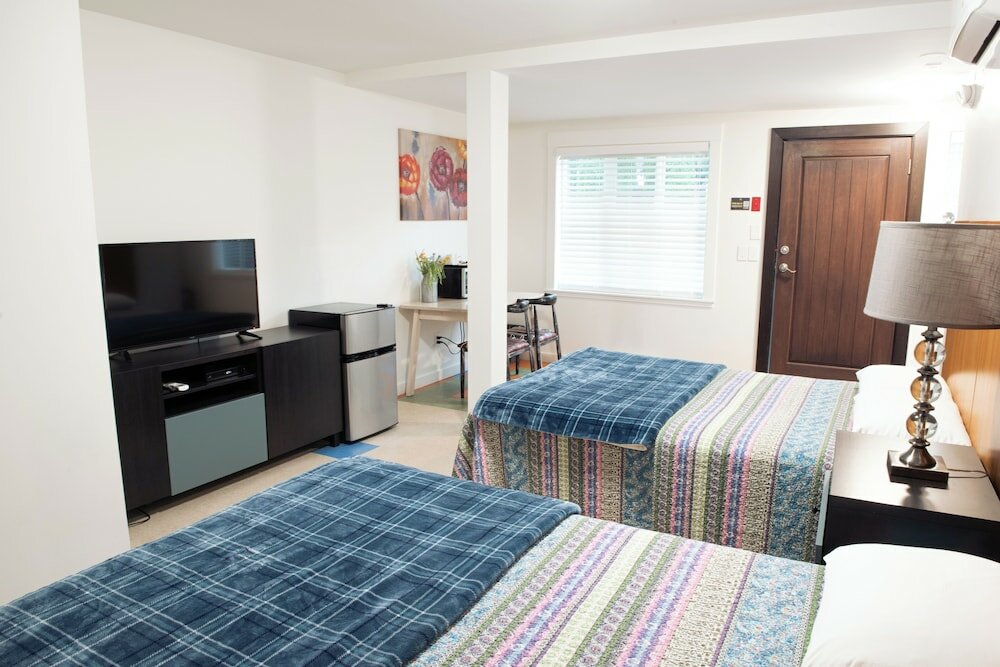 Фото Pemberton Hotel