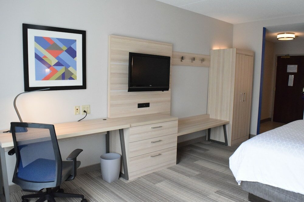 Фото Holiday Inn Express & Suites Rochester Webster, an Ihg Hotel
