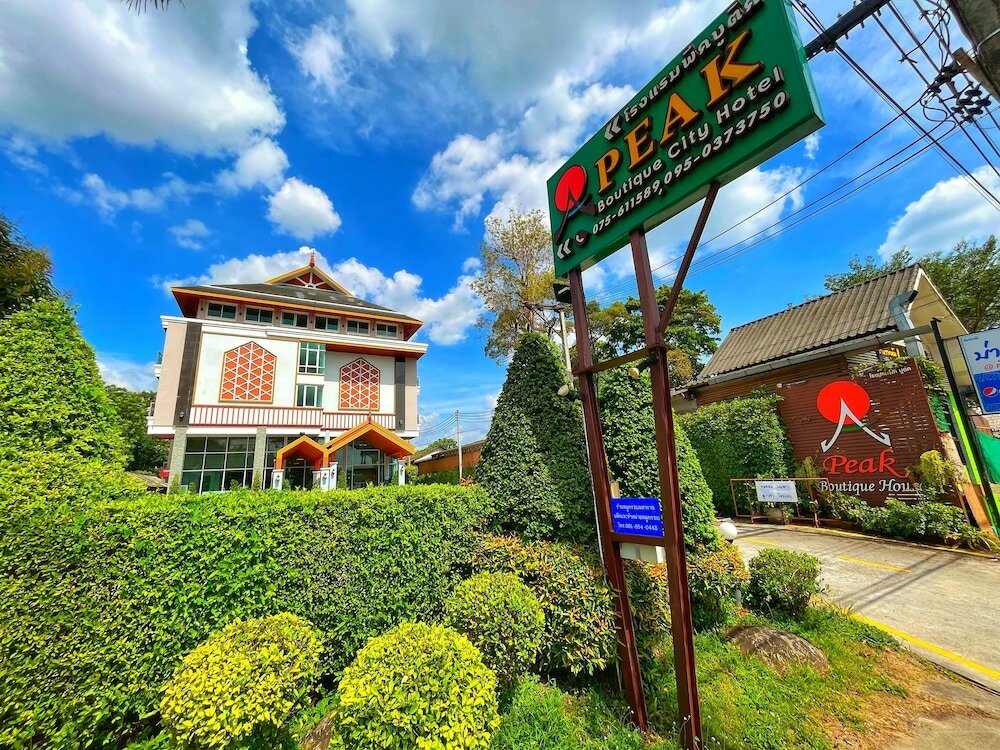 Фото Peak Boutique City Hotel