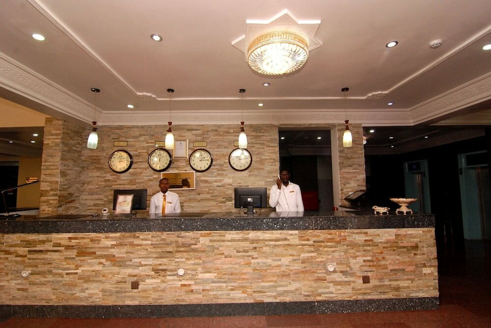 Фото отеля 2