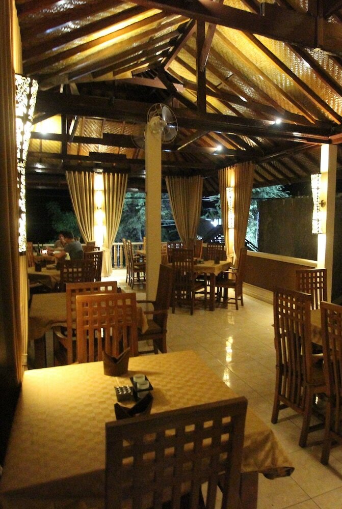 Фото Chonos Hotel Lovina