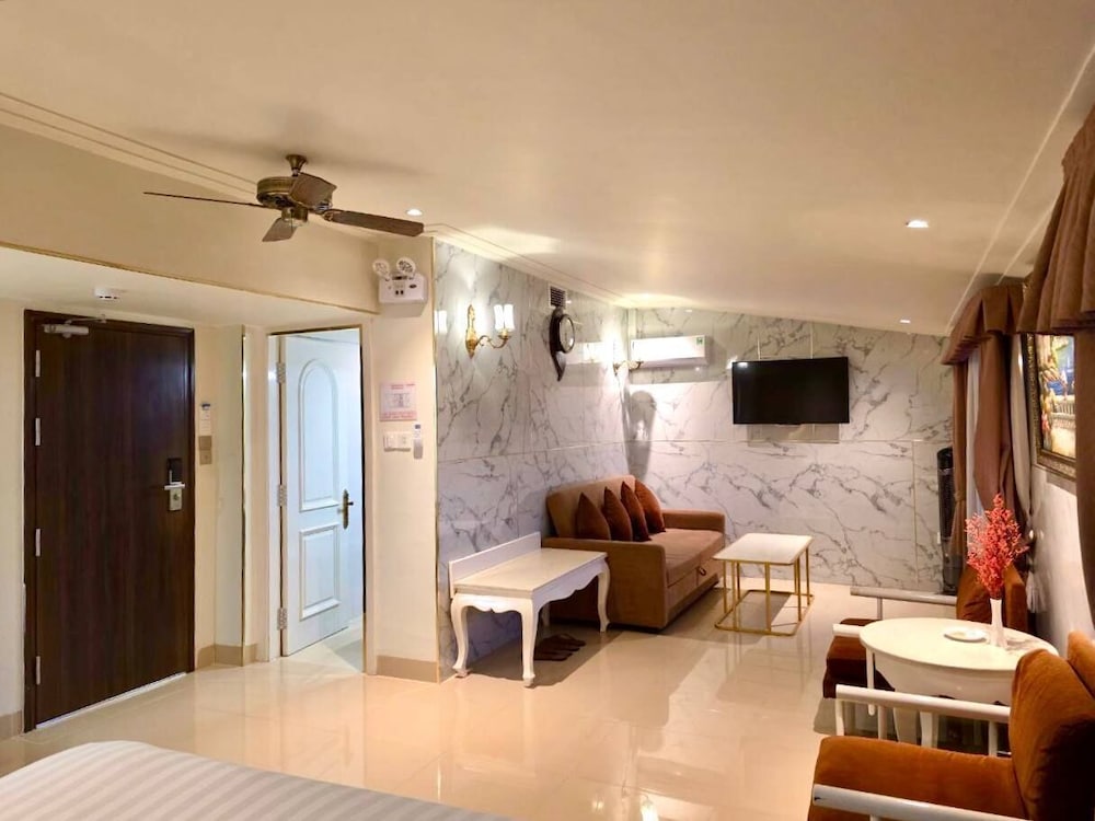 Фото Tulip Hotel 3