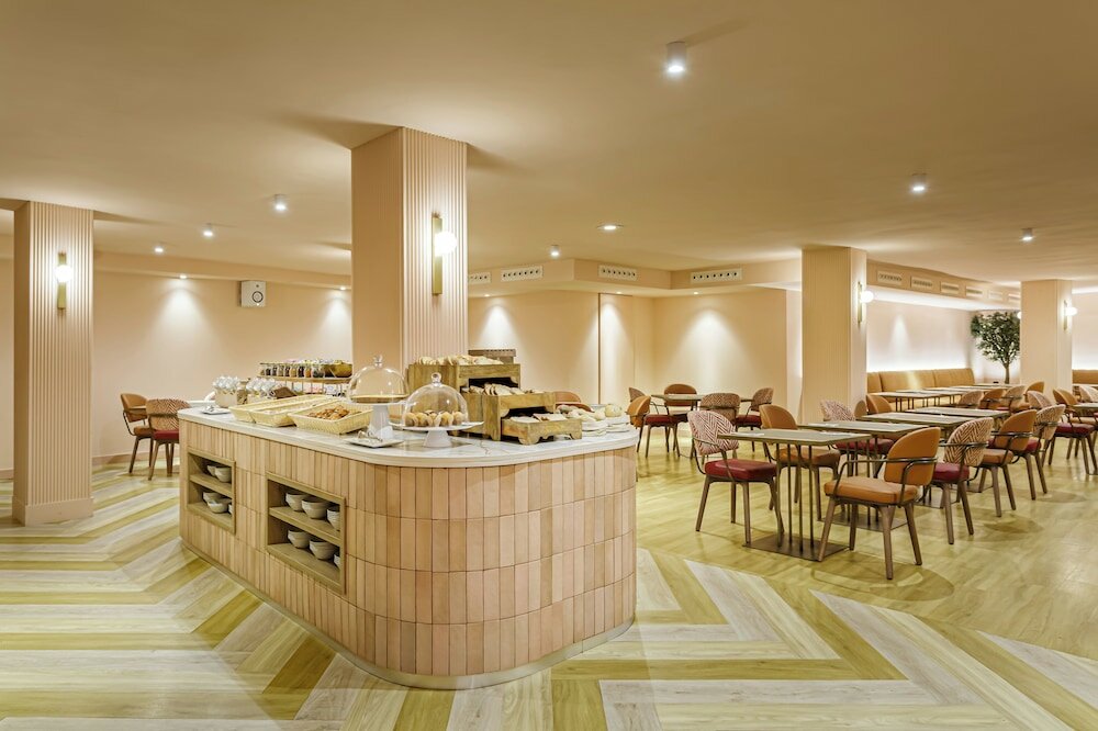 Фото Room Mate Leo Hotel