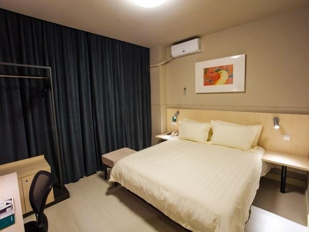 Фото Jinjiang Inn Liuzhou Railway Station North