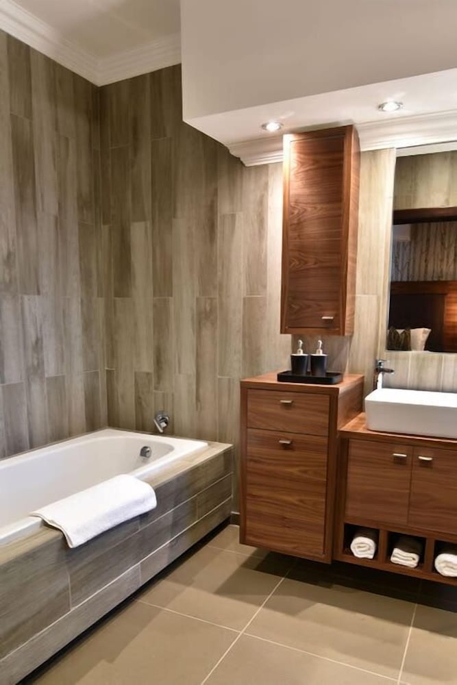 Фото The Tredenham Boutique Hotel