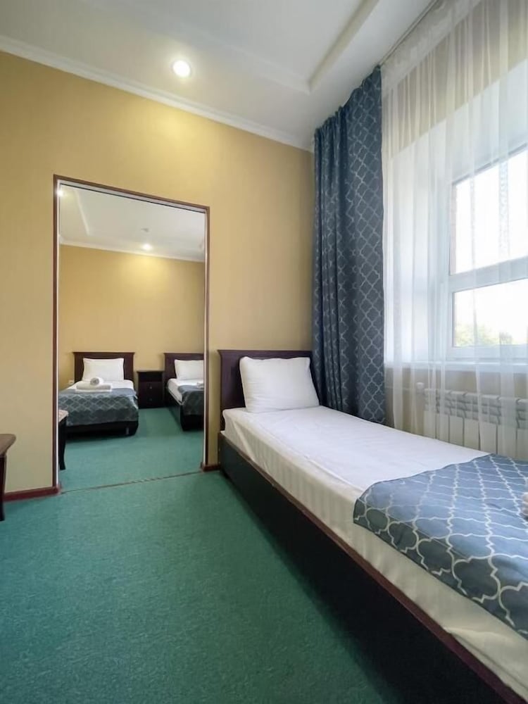Фото Rush Hotel