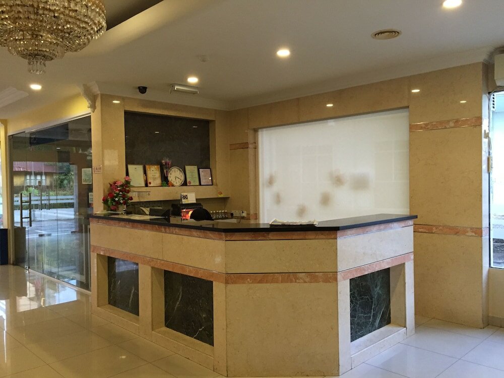 Фото Raja Inn Hotel