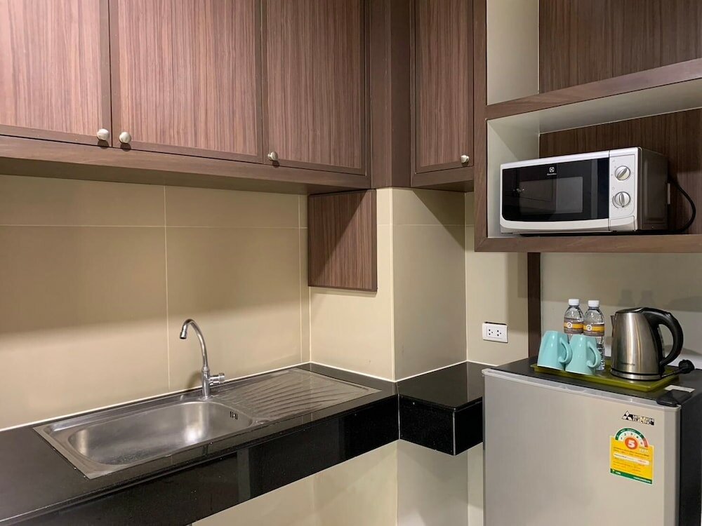 Фото Ratana Hill Patong